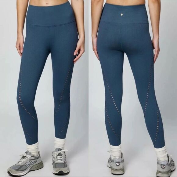 Lululemon deep blue leggings size 6 - Picture 1 of 8